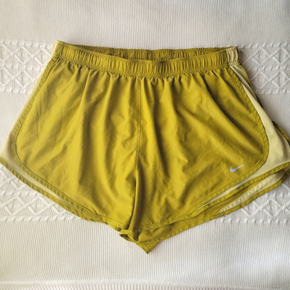 Nike tempo shorts